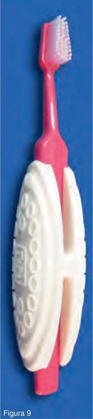 Mango ergonómico complementario para cepillos dentales normales.
