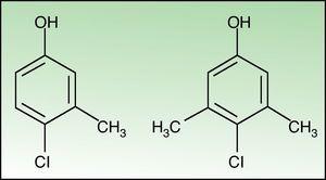 Estructura química del clorocresol (izquierda) y cloroxilenol (derecha).