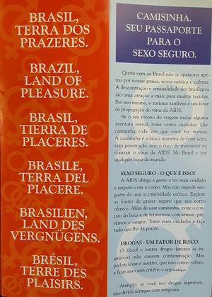 Folleto multilingüe de Brasil, que se refiere a su popularidad como destino turístico.