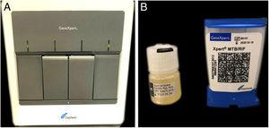 Materials for analysis by the Xpert MTB/RIF® method. (A), GeneXpert® device. (B), Buffer solution for treatment of the sample and cartridge for containing the material and reagents to be processed in the device.